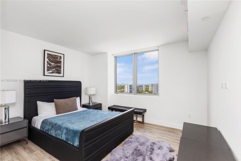 Copropriété à louer à Hallandale Beach, Floride: 3 chambres, 146.51 m2 № 1871693 - photo 12