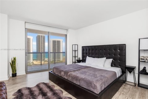 Copropriété à louer à Hallandale Beach, Floride: 3 chambres, 146.51 m2 № 1871693 - photo 8