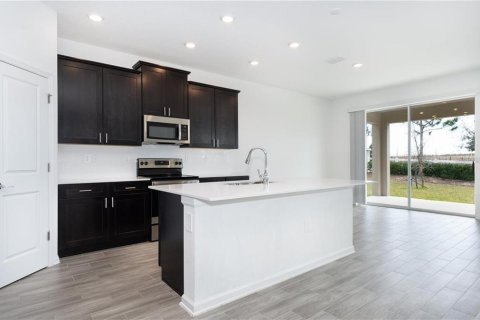 House in Groveland, Florida 5 bedrooms, 334.36 sq.m. № 1848192 - photo 5