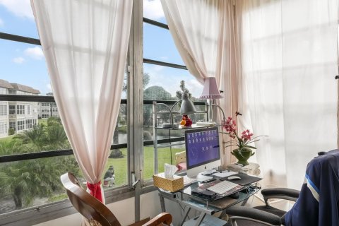 Купить кондоминиум в Лодердейл-Лейкс, Флорида 1 комната, 87.7м2, № 2245671 - фото 8