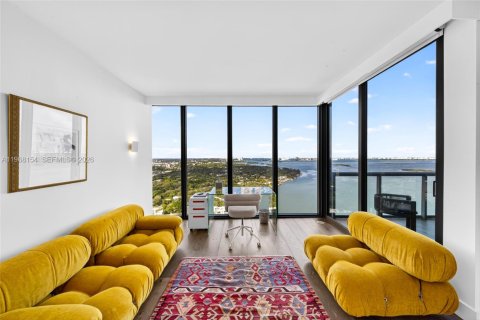 Снять в аренду кондоминиум в Майами, Флорида 2 спальни, 202.34м2, № 2030269 - фото 10