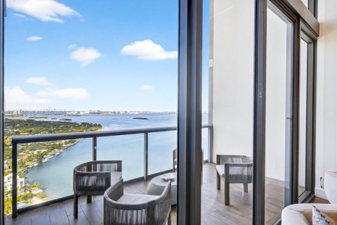 Снять в аренду кондоминиум в Майами, Флорида 2 спальни, 202.34м2, № 2030269 - фото 14