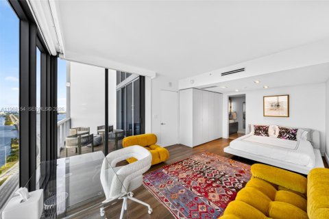 Снять в аренду кондоминиум в Майами, Флорида 2 спальни, 202.34м2, № 2030269 - фото 8