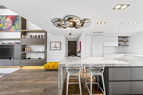 Снять в аренду кондоминиум в Майами, Флорида 2 спальни, 202.34м2, № 2030269 - фото 7