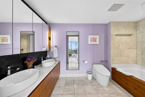 Снять в аренду кондоминиум в Майами, Флорида 2 спальни, 202.34м2, № 2030269 - фото 12