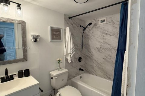 Copropriété à louer à Sunny Isles Beach, Floride: 43.48 m2 № 1710949 - photo 16