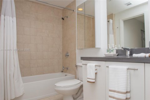 Copropriété à louer à Miami, Floride: 2 chambres, 104.89 m2 № 1996338 - photo 11