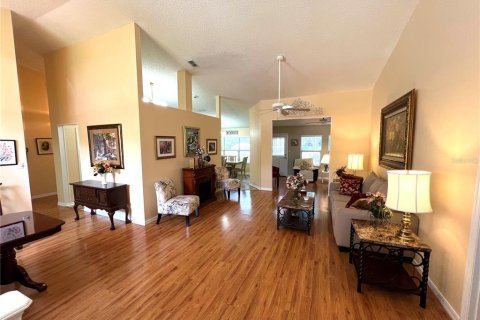 House in Leesburg, Florida 3 bedrooms, 191.19 sq.m. № 1588667 - photo 3