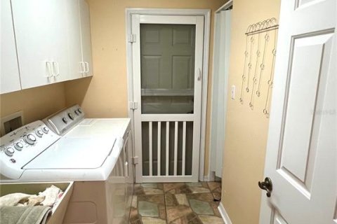 House in Leesburg, Florida 3 bedrooms, 191.19 sq.m. № 1588667 - photo 20