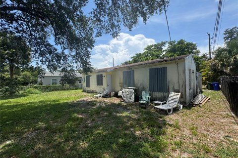 House in Fort Lauderdale, Florida 3 bedrooms, 96.62 sq.m. № 1821303 - photo 17