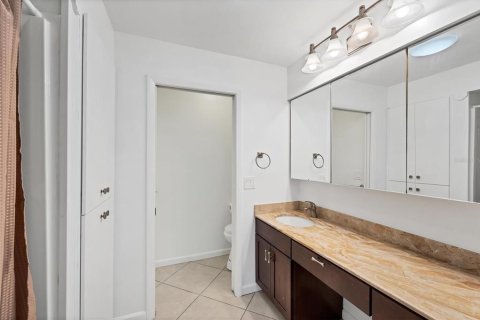 Casa en venta en Sarasota, Florida, 2 dormitorios, 133.69 m2 № 1893936 - foto 26