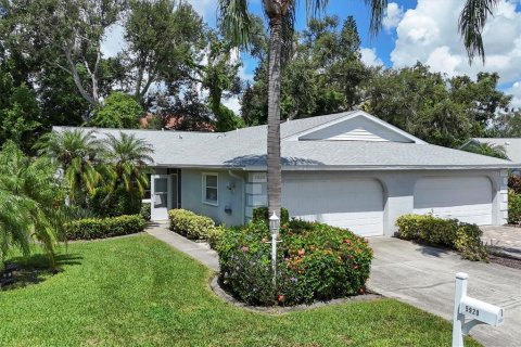 Casa en venta en Sarasota, Florida, 2 dormitorios, 133.69 m2 № 1893936 - foto 1