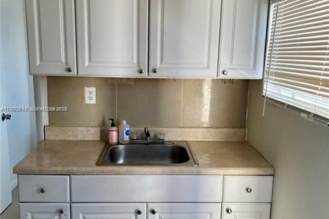 Appartement à louer à Miami, Floride: 1 chambre, 65.03 m2 № 2407461 - photo 5