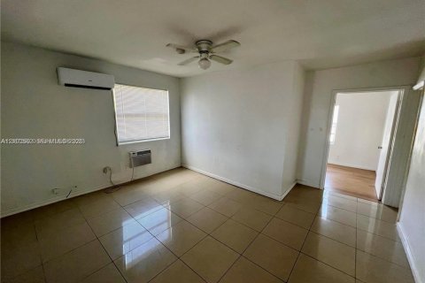 Appartement à louer à Miami, Floride: 1 chambre, 65.03 m2 № 2407461 - photo 3