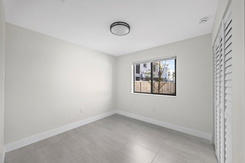 Touwnhouse à louer à Miami, Floride: 3 chambres, 101.91 m2 № 2279032 - photo 19