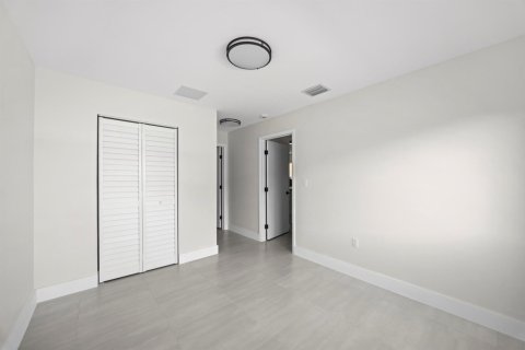 Touwnhouse à louer à Miami, Floride: 3 chambres, 101.91 m2 № 2279032 - photo 17