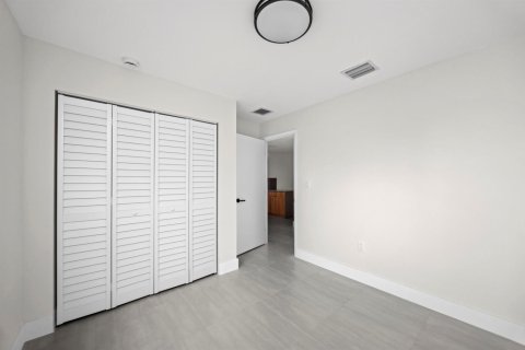 Touwnhouse à louer à Miami, Floride: 3 chambres, 101.91 m2 № 2279032 - photo 23