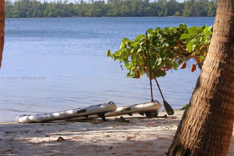 Casa en venta en Jupiter Island, Florida, 7 dormitorios, 739.32 m2 № 1989306 - foto 15