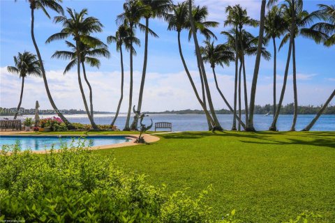 Casa en venta en Jupiter Island, Florida, 7 dormitorios, 739.32 m2 № 1989306 - foto 2
