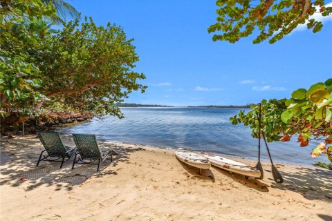 Casa en venta en Jupiter Island, Florida, 7 dormitorios, 739.32 m2 № 1989306 - foto 18