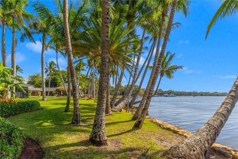 Casa en venta en Jupiter Island, Florida, 7 dormitorios, 739.32 m2 № 1989306 - foto 23