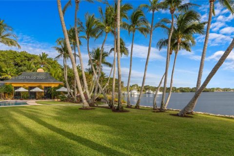 Casa en venta en Jupiter Island, Florida, 7 dormitorios, 739.32 m2 № 1989306 - foto 26