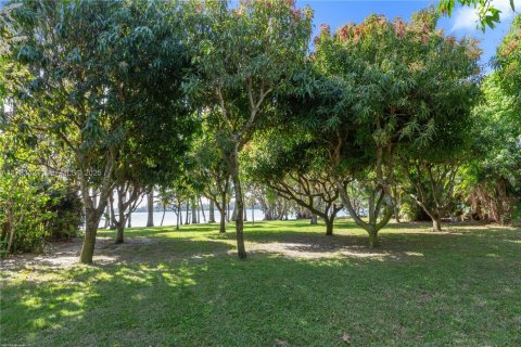 Casa en venta en Jupiter Island, Florida, 7 dormitorios, 739.32 m2 № 1989306 - foto 22