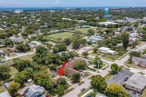 House in Delray Beach, Florida 3 rooms, 97.36 sq.m. № 2261855 - photo 21