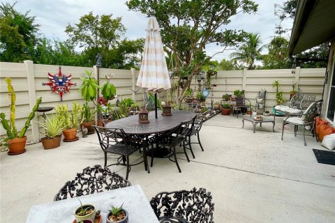 House in Palmetto, Florida 2 bedrooms, 110.27 sq.m. № 1905973 - photo 19