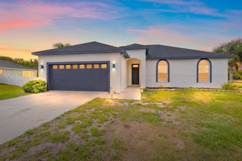 House in Myakka City, Florida 3 bedrooms, 149.57 sq.m. № 2344775