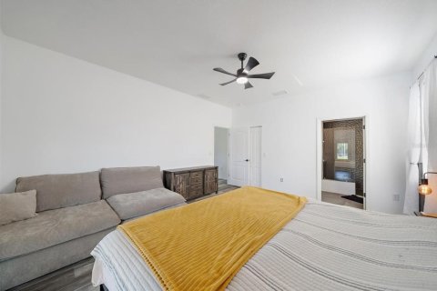 House in Myakka City, Florida 3 bedrooms, 149.57 sq.m. № 2344775 - photo 26