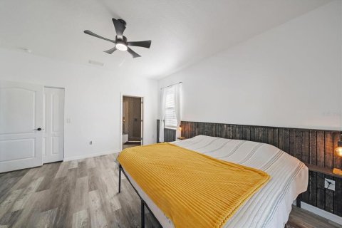 House in Myakka City, Florida 3 bedrooms, 149.57 sq.m. № 2344775 - photo 25