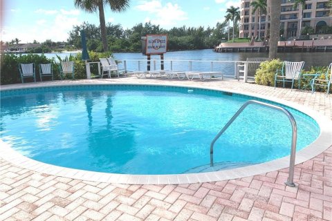 Condominio en venta en Pompano Beach, Florida, 1 dormitorio, 55.56 m2 № 2177306 - foto 21