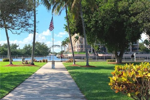 Condominio en venta en Pompano Beach, Florida, 1 dormitorio, 55.56 m2 № 2177306 - foto 4