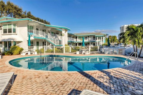 Condominio en venta en Pompano Beach, Florida, 1 dormitorio, 55.56 m2 № 2177306 - foto 24