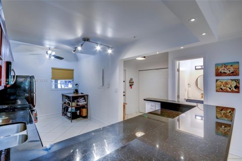 Townhouse in Doral, Florida 3 bedrooms, 148.64 sq.m. № 2026694 - photo 16