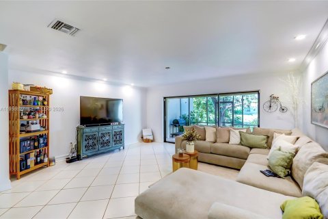 Townhouse in Doral, Florida 3 bedrooms, 148.64 sq.m. № 2026694 - photo 4