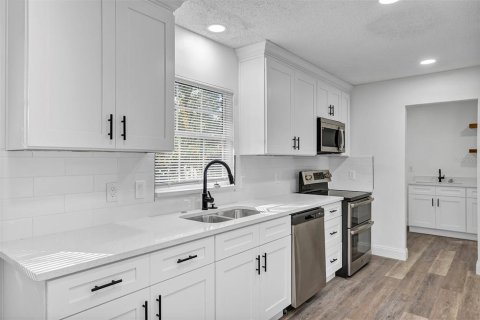 Casa en venta en Ocala, Florida, 4 dormitorios, 196.21 m2 № 2196128 - foto 16