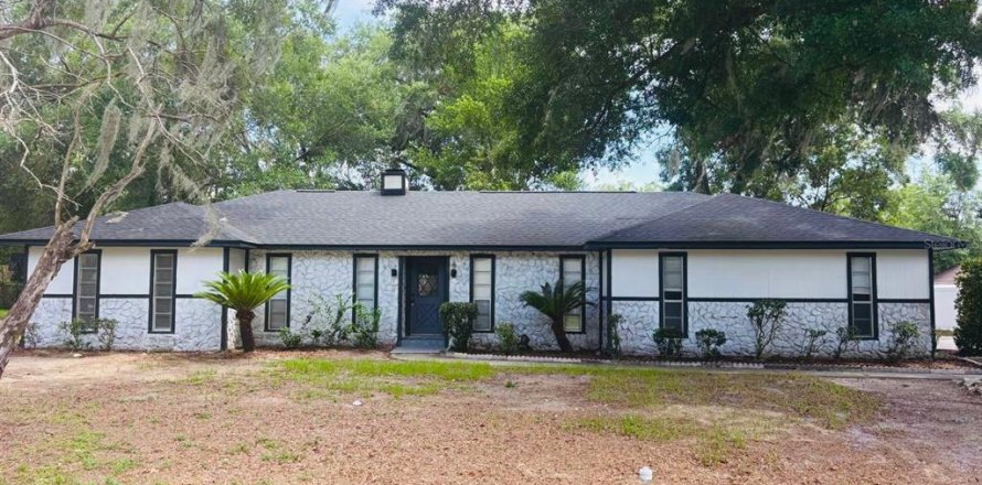 Casa en Ocala, Florida 4 dormitorios, 196.21 m2 № 2196128