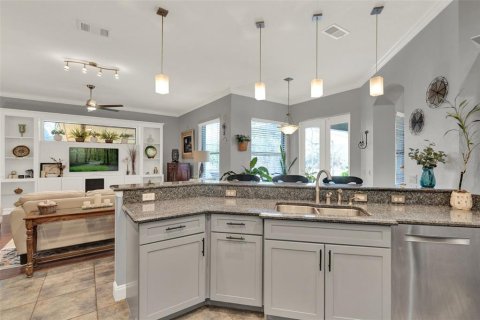House in Clermont, Florida 4 bedrooms, 256.41 sq.m. № 1795195 - photo 10