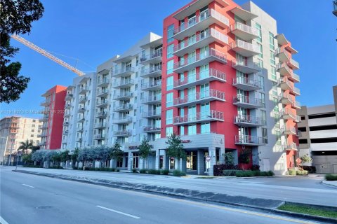 Condo in Doral, Florida, 1 bedroom № 2082620