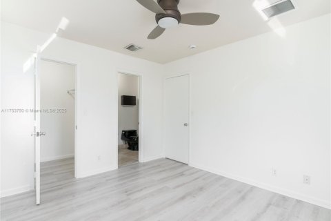 Townhouse in Fort Lauderdale, Florida 2 bedrooms, 120.03 sq.m. № 1756507 - photo 20