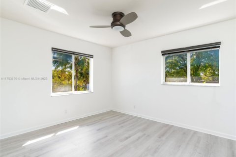 Townhouse in Fort Lauderdale, Florida 2 bedrooms, 120.03 sq.m. № 1756507 - photo 17