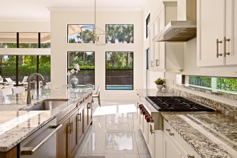 House in Boca Raton, Florida 5 bedrooms, 430.32 sq.m. № 2181389 - photo 9