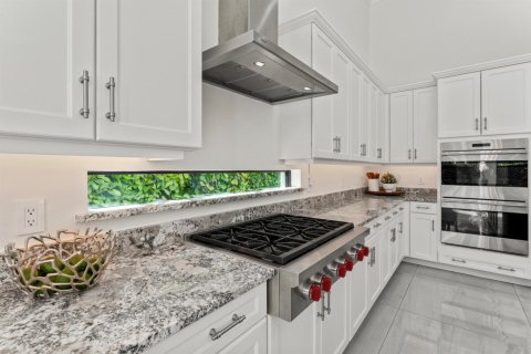 House in Boca Raton, Florida 5 bedrooms, 430.32 sq.m. № 2181389 - photo 10
