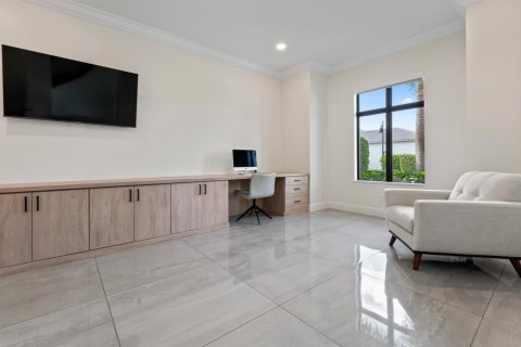 House in Boca Raton, Florida 5 bedrooms, 430.32 sq.m. № 2181389 - photo 30