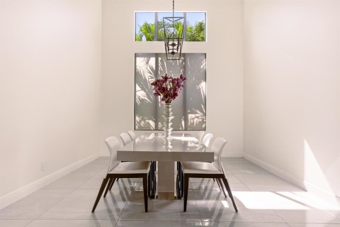 House in Boca Raton, Florida 5 bedrooms, 430.32 sq.m. № 2181389 - photo 15