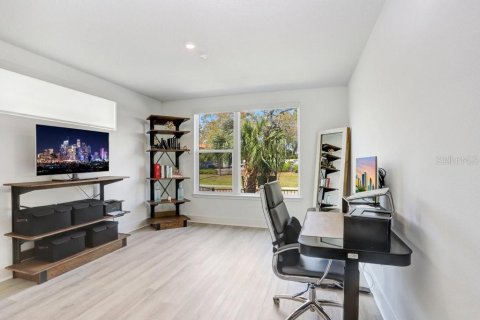 Townhouse in Tampa, Florida 3 bedrooms, 207.92 sq.m. № 2237701 - photo 4