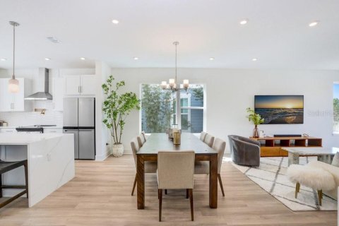 Townhouse in Tampa, Florida 3 bedrooms, 207.92 sq.m. № 2237701 - photo 21