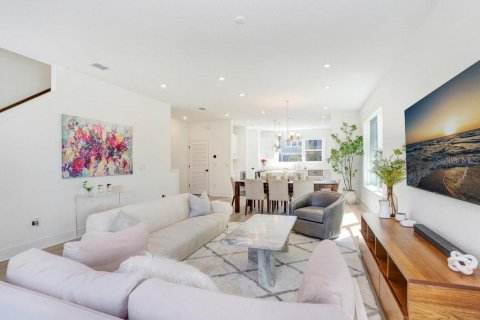 Townhouse in Tampa, Florida 3 bedrooms, 207.92 sq.m. № 2237701 - photo 19